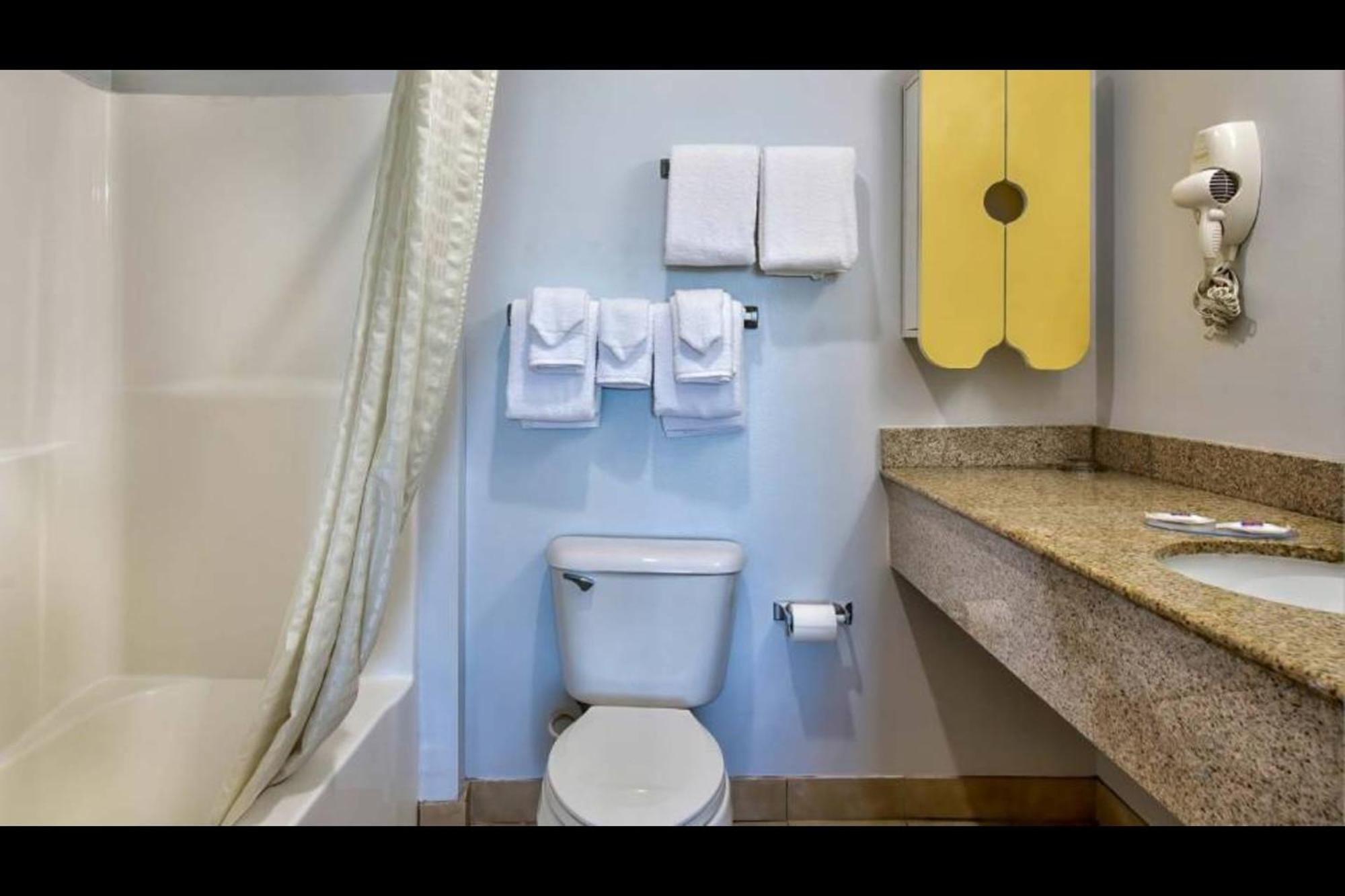 Oyo Townhouse Sulphur,La Extended Stay Eksteriør billede