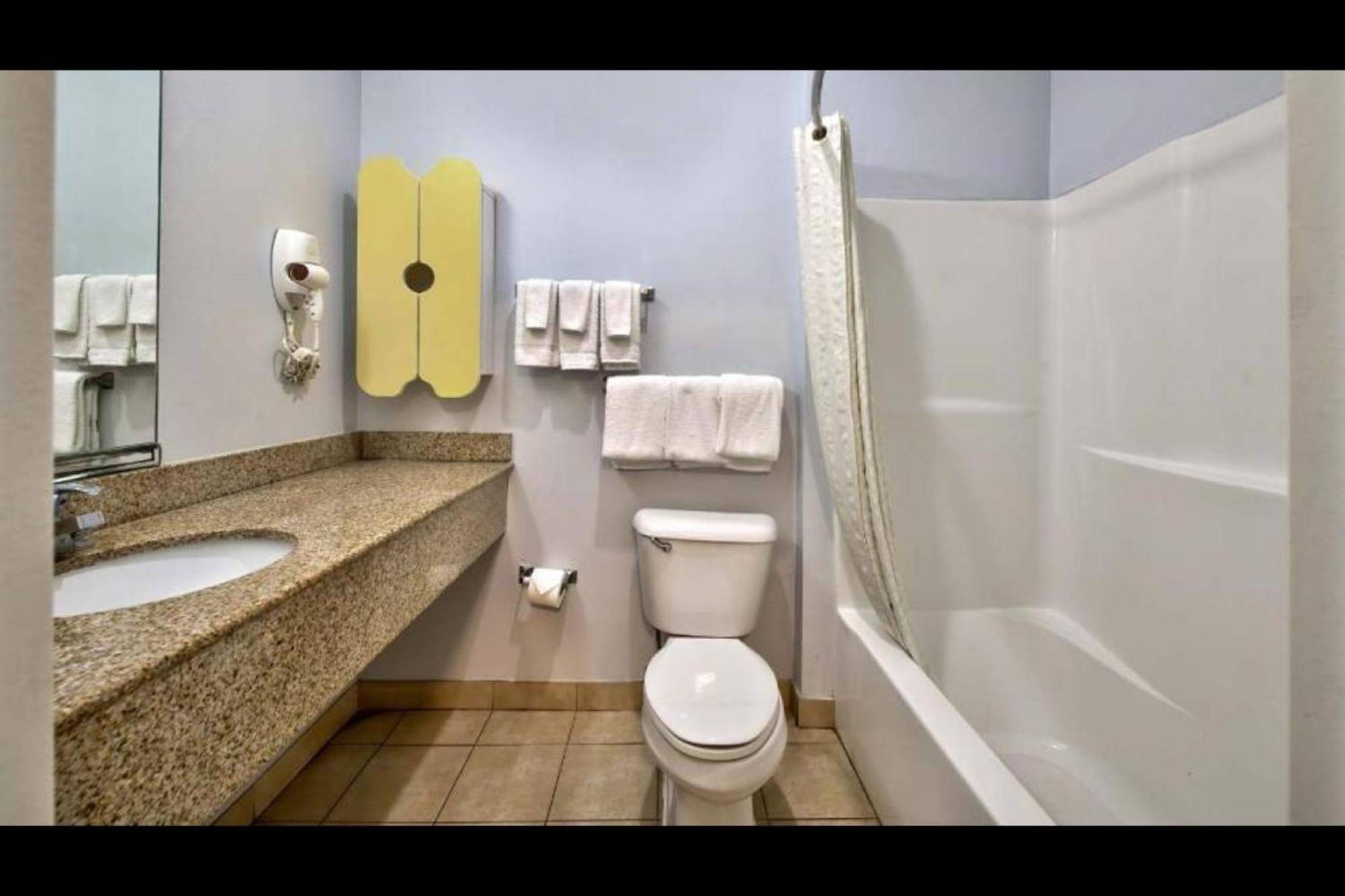 Oyo Townhouse Sulphur,La Extended Stay Eksteriør billede